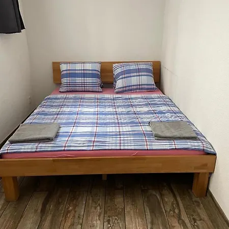 Modern Spielmatte Entrelagos