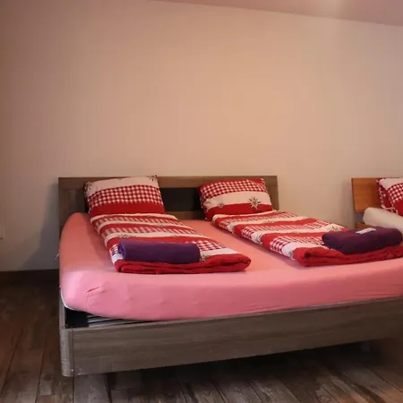 Modern Spielmatte Apartamento Entrelagos